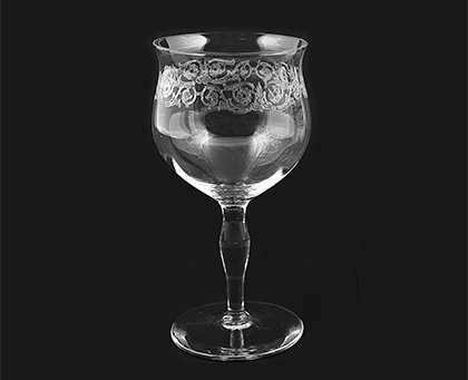 Engraved lead crystal goblet after treatment